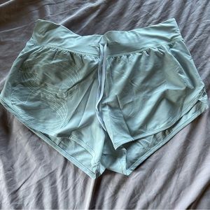 Under Armour | HeatGear Running shorts | Light Gray | Size L